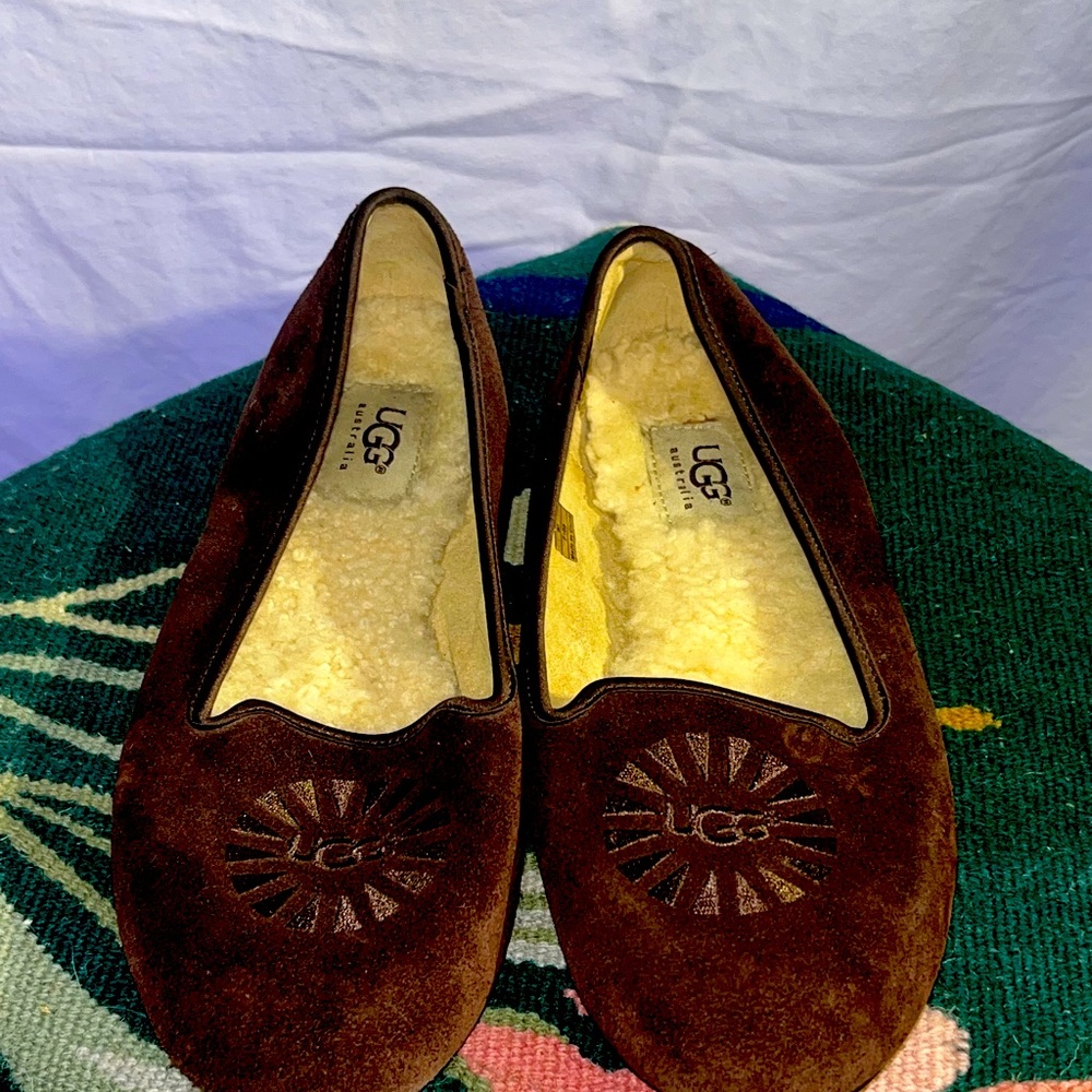 UGG Australia flats/everyday slippers.